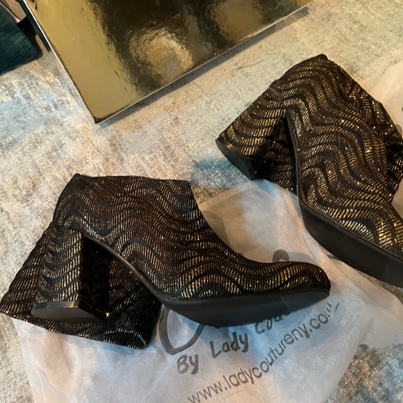 CHIC by Lady Couture. This boots are so comfortable with a cushiony insides. - Picture 5 of 11